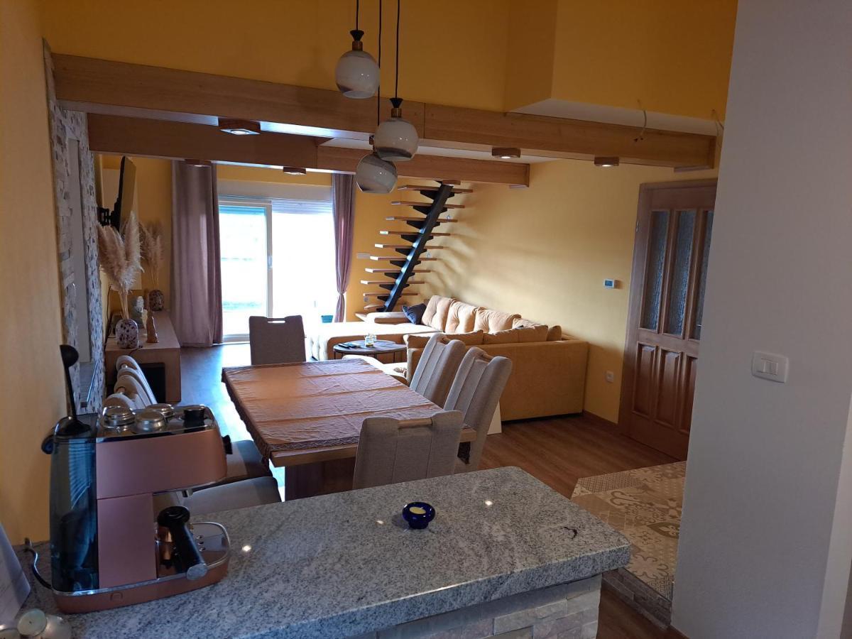 Apartman Vidas Palit Dış mekan fotoğraf